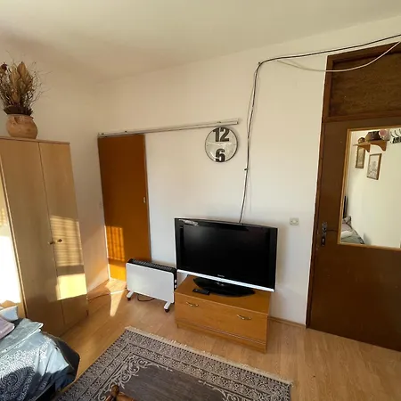 Ada Apartment *